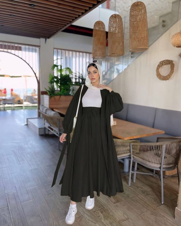 ⁦سوت نسائي فاخر -ستايل يجمع بين الراحة والفخامة⁩ - الصورة ⁦2⁩